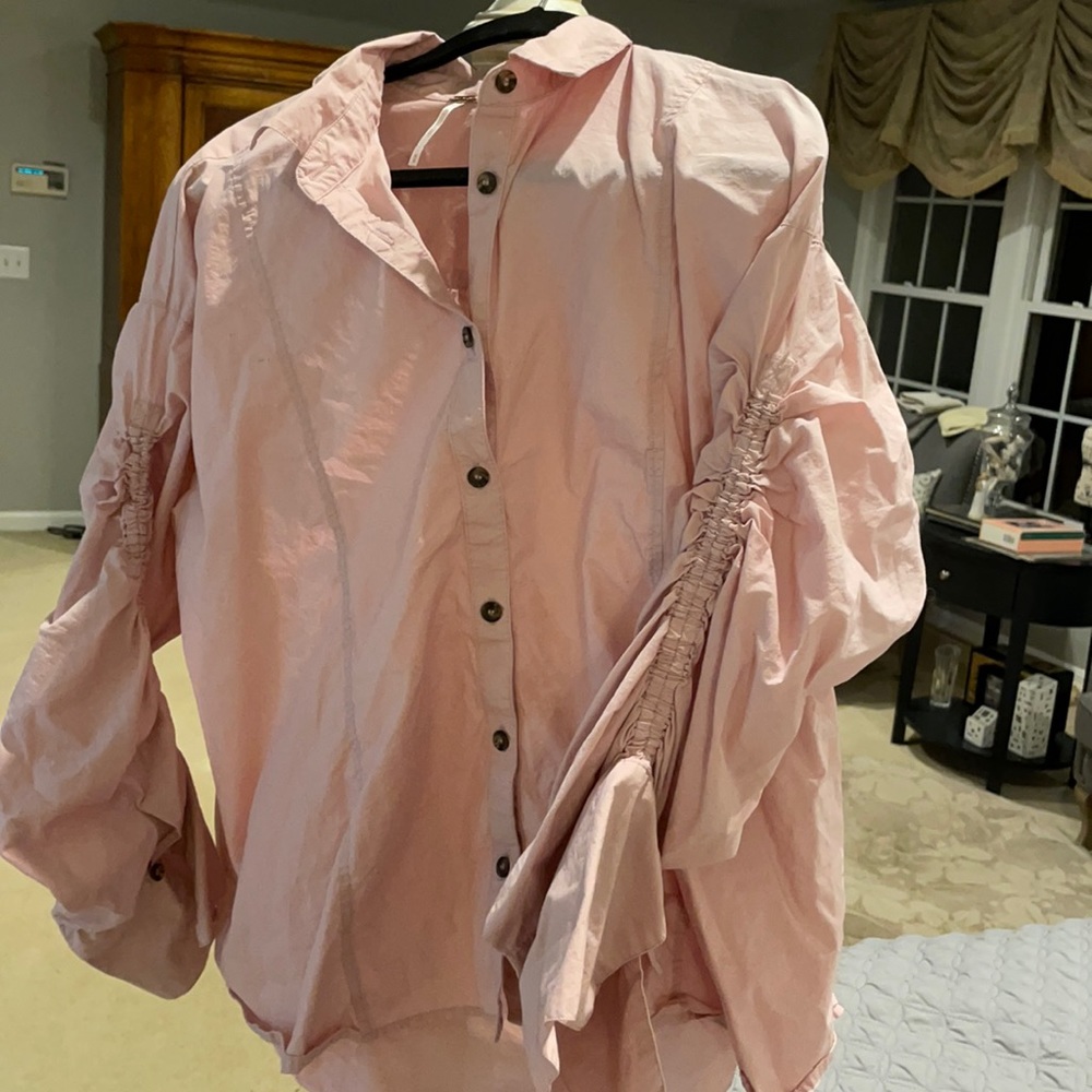 Free People Rouched arm blouse